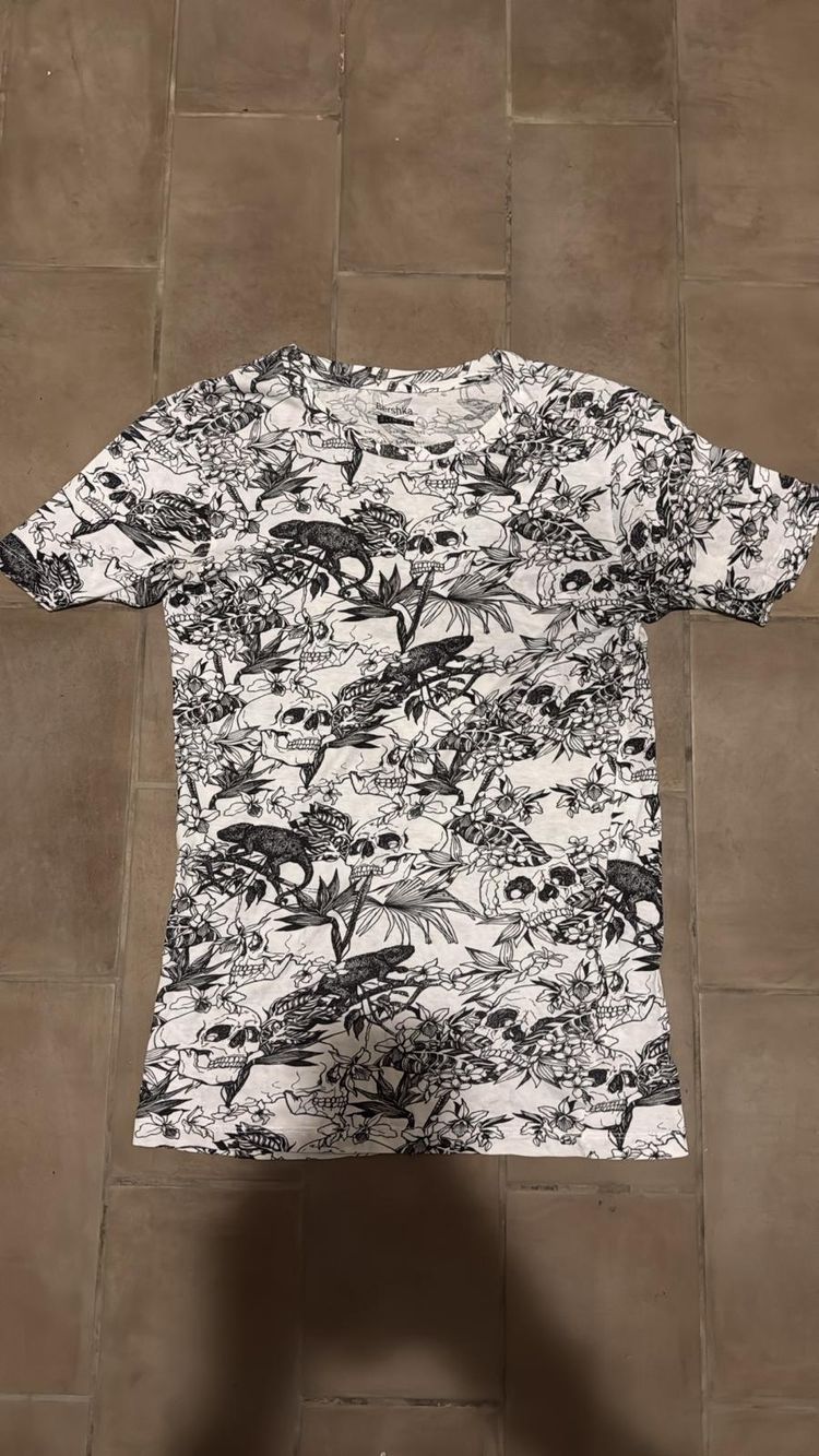 Bershka maglietta fantasia particolare product image